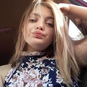 Meet your Posher, Lily